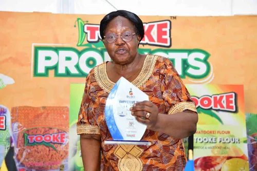 BIRDC receiving the BUBU award